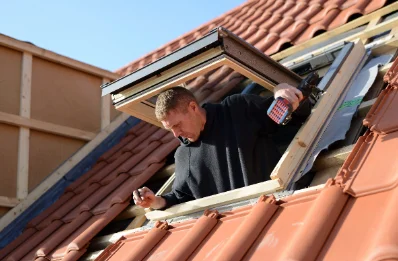 Pose de fenêtres de toit Velux à Aurières